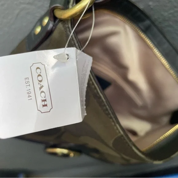 Coach Bag, Coach crossbody, Coach green bag. - Picture 12 of 16